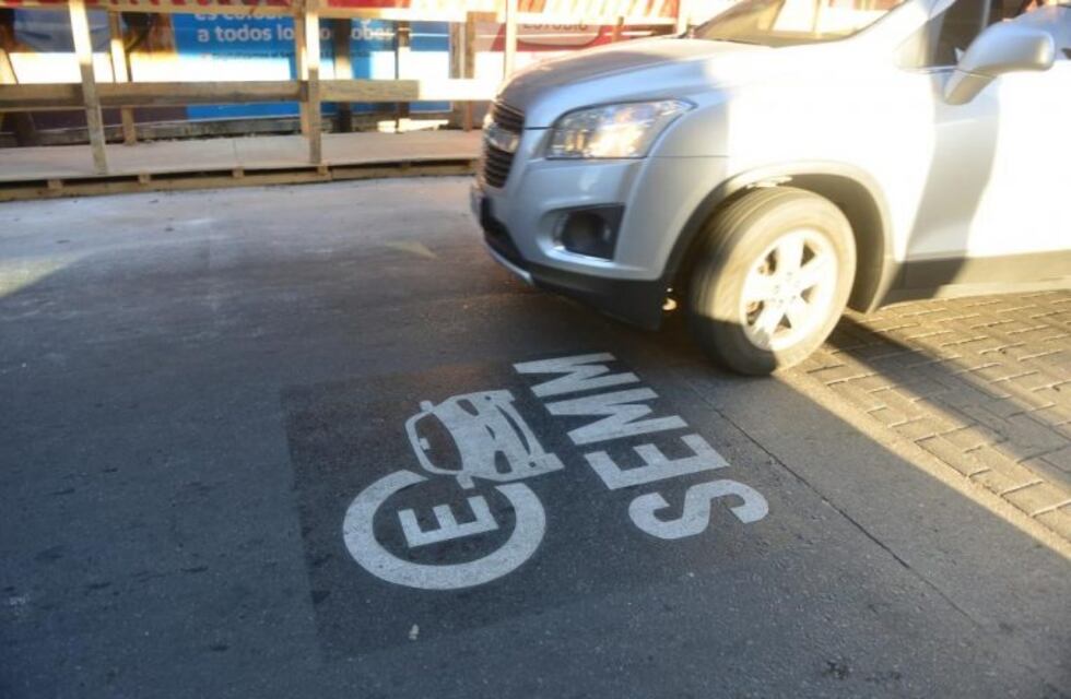 Anunciaron la fecha de inicio para el cobro del estacionamiento medido en Córdoba
