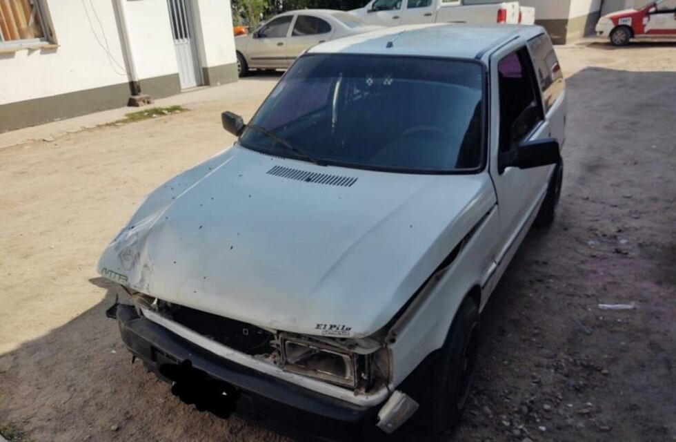 Joven se dio a la fuga luego de chocar un vehículo