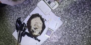 Celular en comisaria