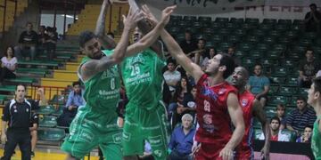 Atenas mejoru00f3, pero perdiu00f3 con Quimsa