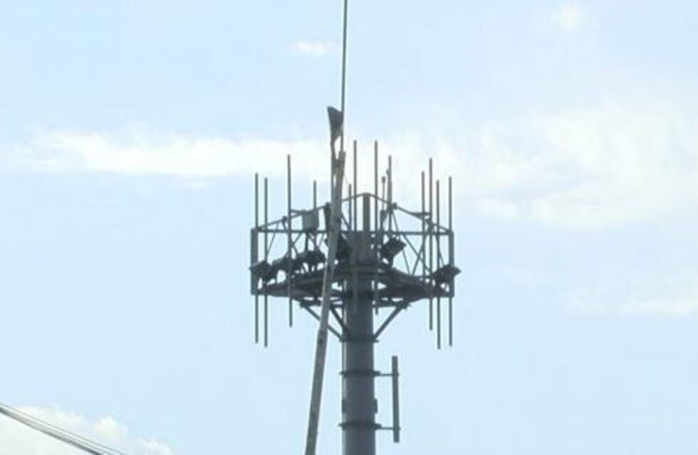 Retiraron la antena que preocupaba a los vecino de Paraná