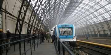 El tren Roca eléctrico volvió a unir, luego de dos años, La Plata con Constitución\u002E