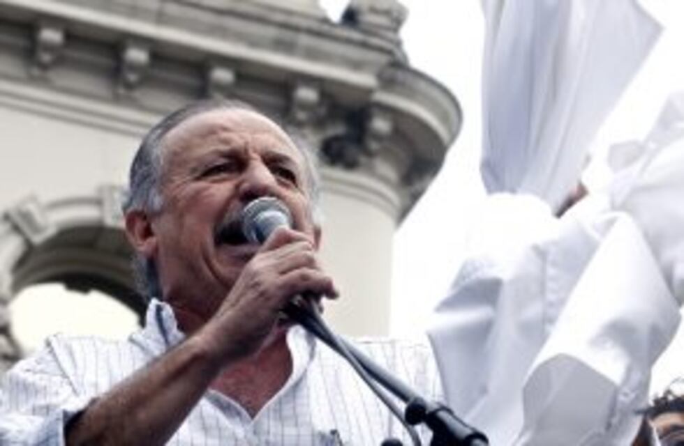 Yasky pintó para 2017 "un panorama realmente negro para los trabajadores" si no se reactiva el consumo popular