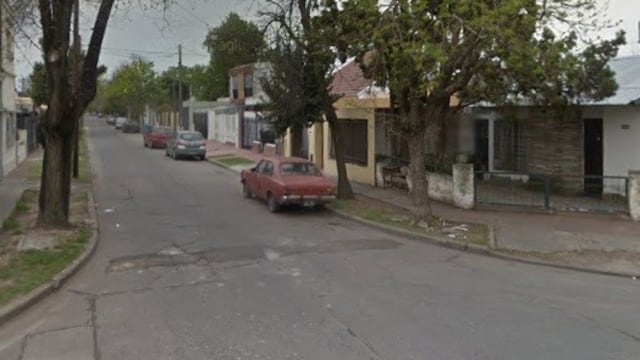 Una mujer denunció que su pareja la roció con alcohol y la quiso prender fuego\u002E (Street View)