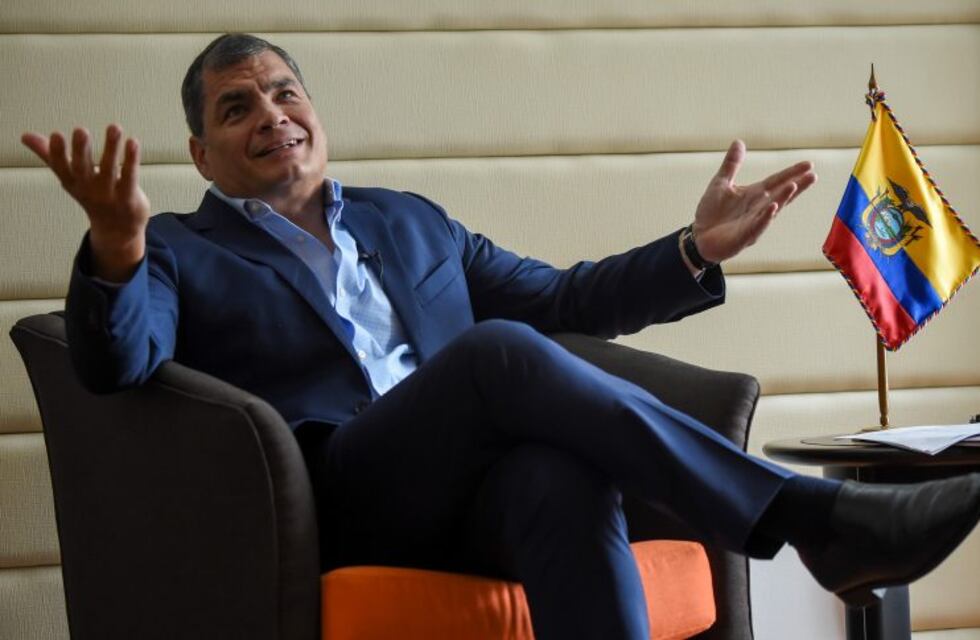 Correa denunció un "complot" del gobierno de Ecuador por su orden detención