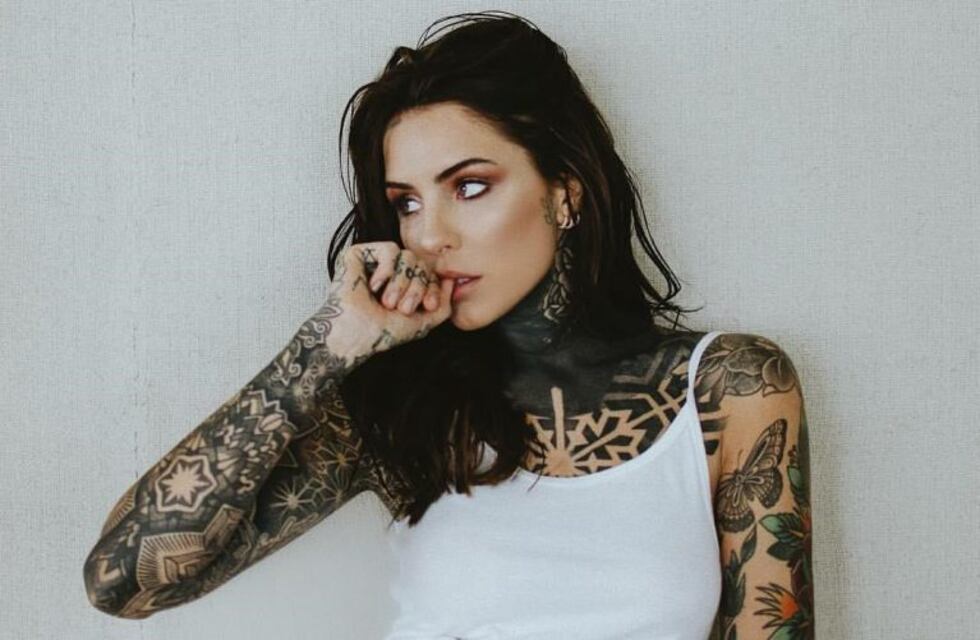 El osado look de Cande Tinelli con la cola al descubierto