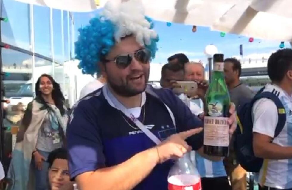 Videos: con chori y fernet, el aguante más cordobés a la Selección en San Petersburgo