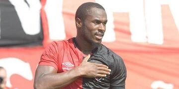 Luis Leal seguiría en el equipo el próxmo sábado ante San Lorenzo\u002E (CANOB)