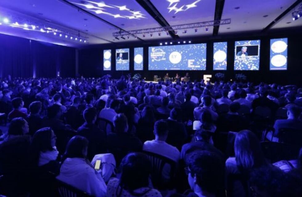 Multitudinaria presencia emprendedora en la Experiencia Endeavor Córdoba