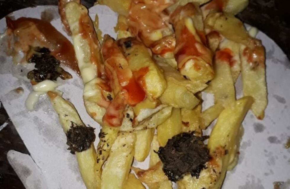 Trató de pasarle drogas a un preso dentro de un cucurucho de papas fritas