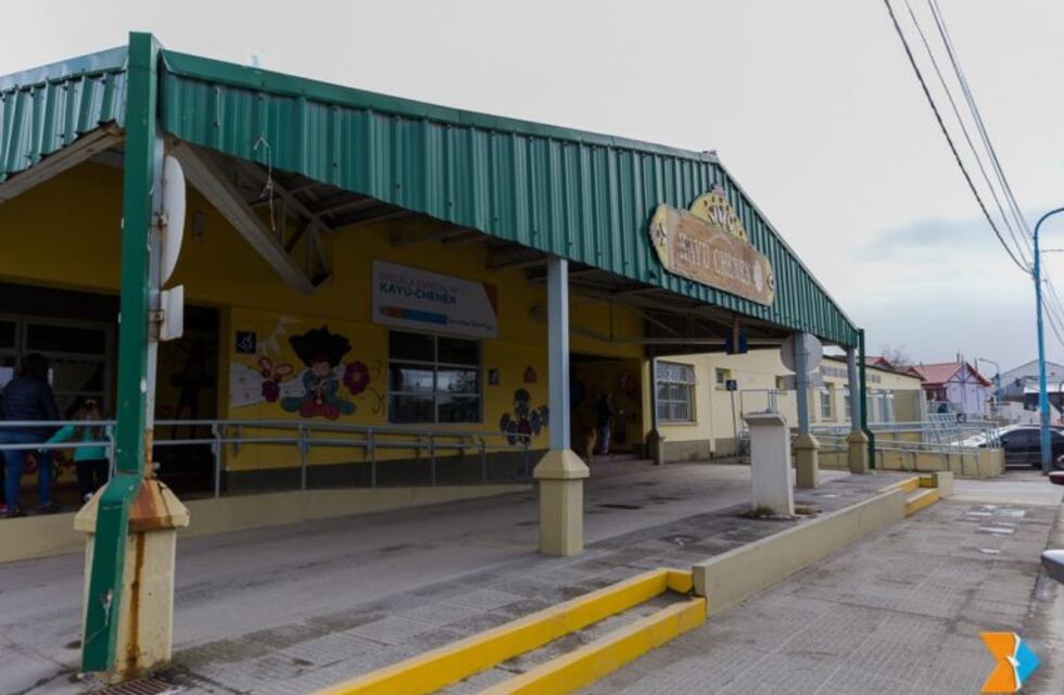 Se reemplazaron 238 vidrios en la escuela especial kayú Chenen de Ushuaia