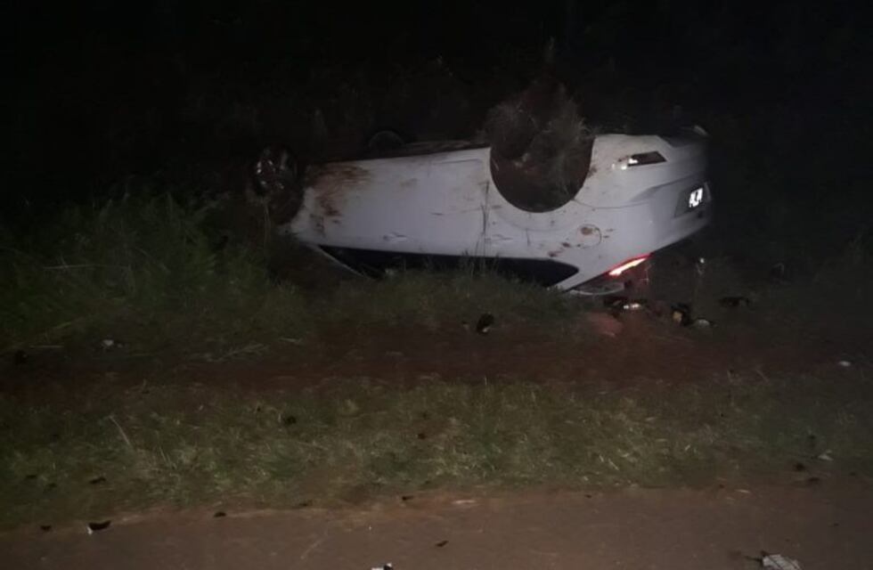 Manejaba borracho y despistó su auto sobre la ruta provincial 13