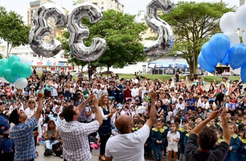 Río Cuarto tiene su cación y la interpretaron unos 400 estudiantes