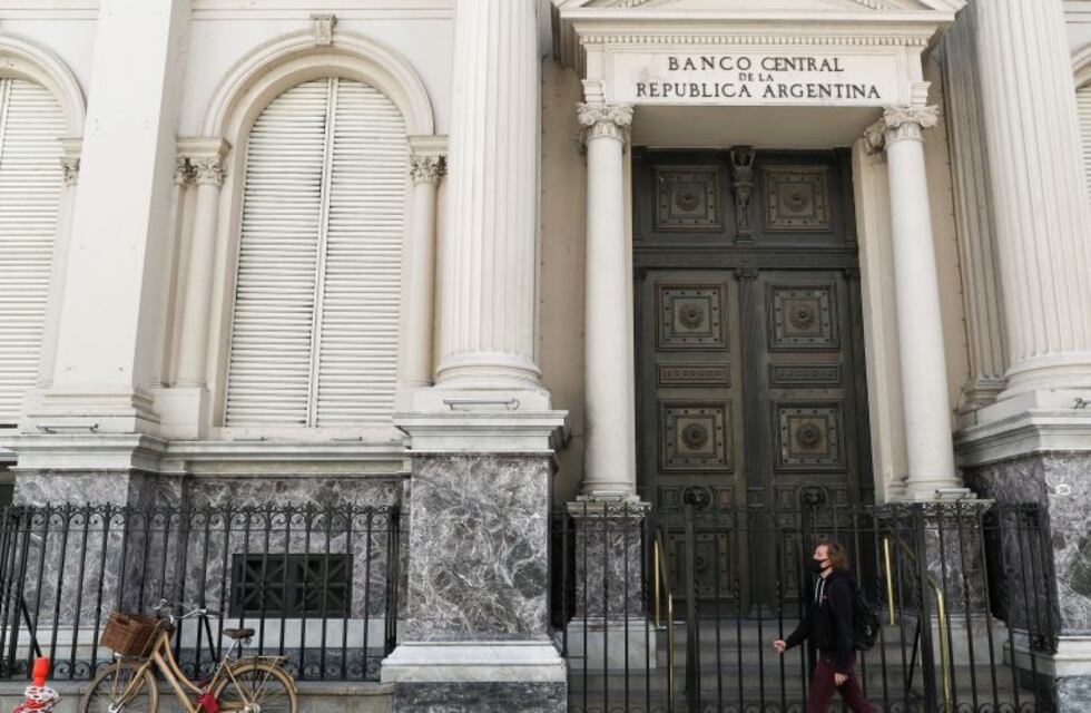 El Banco Central le suelta la rienda al dólar y se anticipa otra jornada de tensión cambiaria