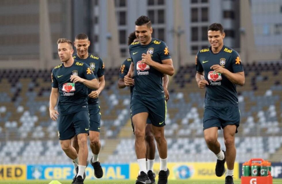 La Selección de Brasil se entrenó en Abu Dabi con la mente puesta en Argentina