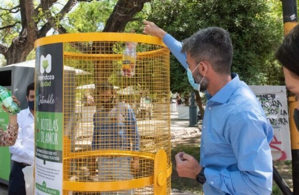 Ciudad sumó su primer punto de reciclaje para las "botellas de amor"