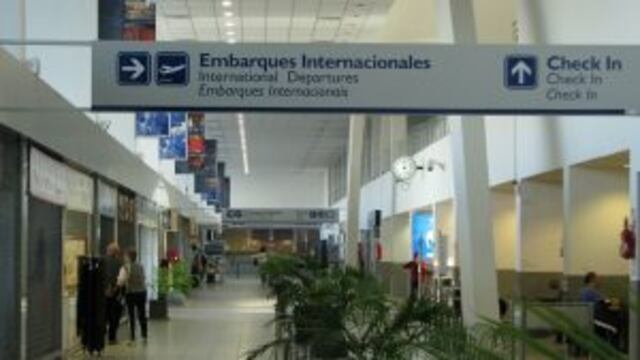 La lluvia comlicu00f3 la operatoria en el Aeropuerto de Fisherton.