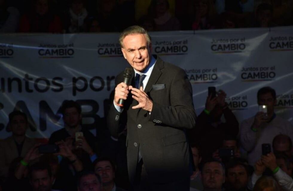 Miguel Ángel Pichetto defendió las medidas de Mauricio Macri y contradijo a los gobernadores