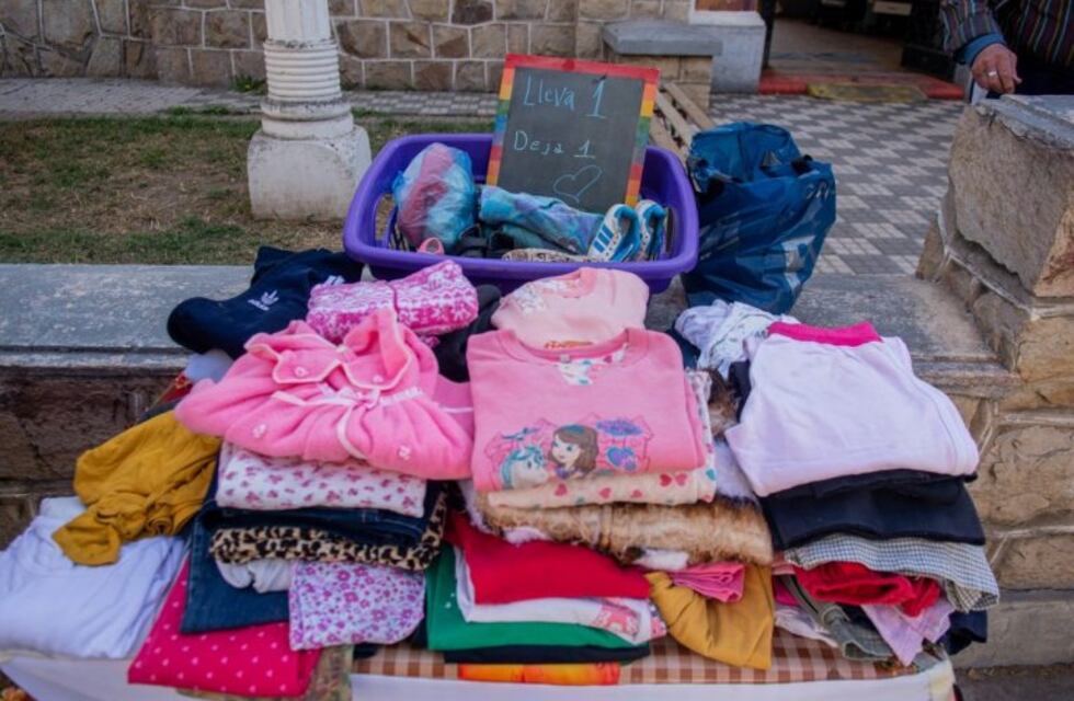Se puso en marcha en Salta un "Ropero Solidario" por la Semana de la Niñez