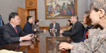 La comitiva china con el vicegobernador Haquim, en Jujuy