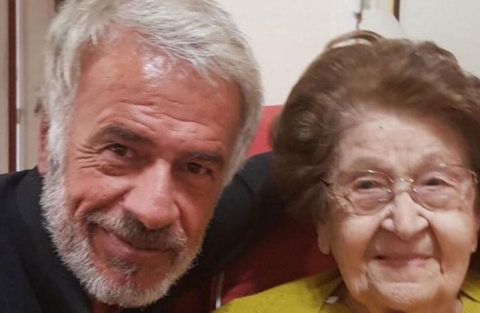 La madre de De la Sota, de 98 años, concurrió al velatorio de su hijo