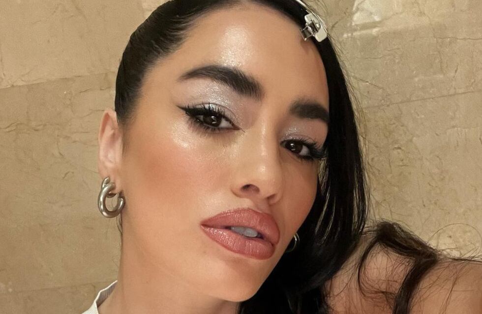 Lali encendió Instagram al lucir una microbikini negra underboob