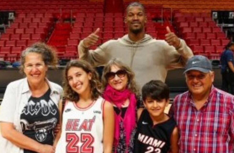 Un sueño hecho realidad: una estrella de la NBA invitó a cenar a un niño de Chubut que es fanático suyo