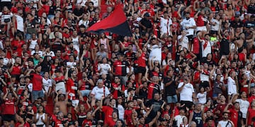 Las puertas del estadio Marcelo Bielsa se abren a la tarde para recibir a la hinchada.