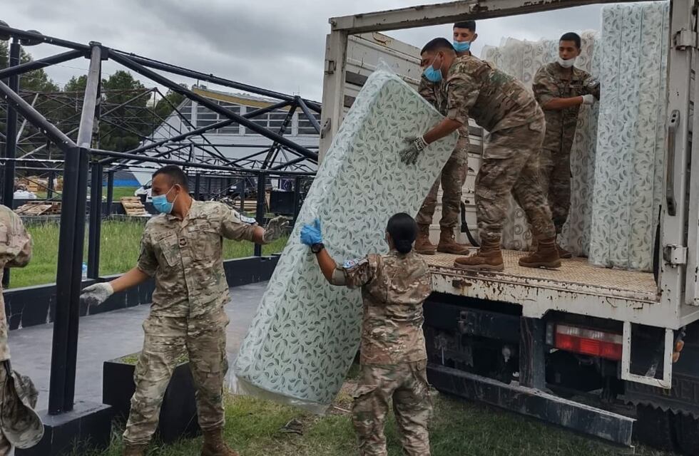 La Armada Argentina continúa trabajando por los damnificados del temporal