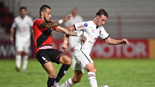 Newell's iguala sin goles ante Atlético Goianiense. (AFP)