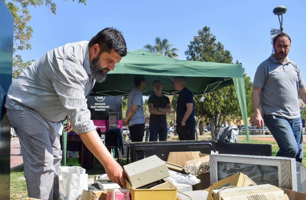 En el Polo Ambiental Güemes de Godoy Cruz reciben residuos electrónicos