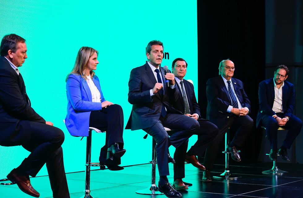 Sergio Massa llevó a Mendoza y San Luis un mensaje “federal y antiprivatizador”