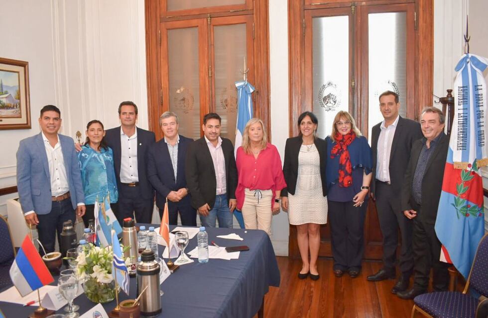 “Hemos solicitado un encuentro de todos los ministros con la titular de capital humano, Sandra Pettovello”