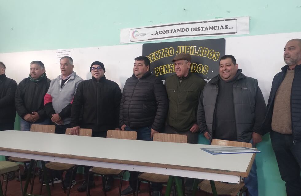 Cuatro gremios le dan 72 horas al intendente Azcué para revertir los despidos en la Municipalidad de Concordia
