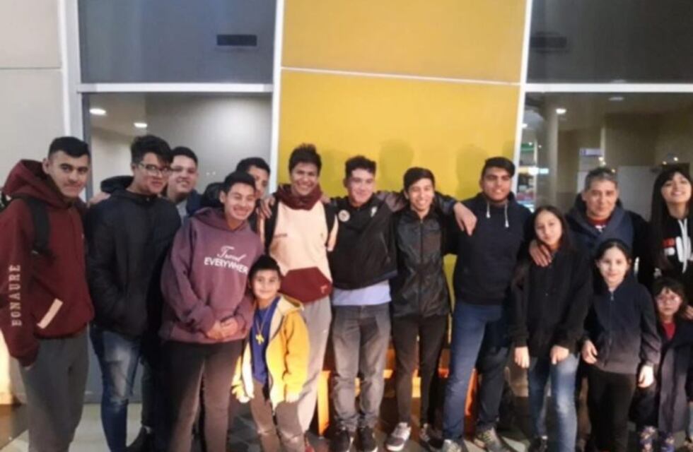 Gracias a sus compañeros, un joven puntano pudo abrazar a su mamá en su día