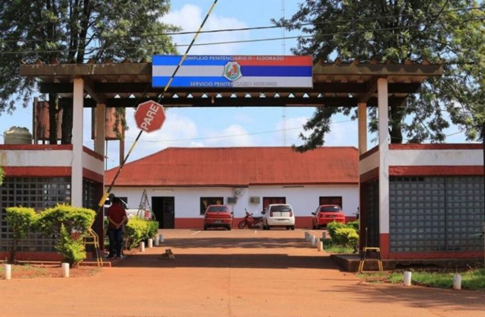 Mujer denunció al jefe de la cárcel de Eldorado por maltratos a su hijo