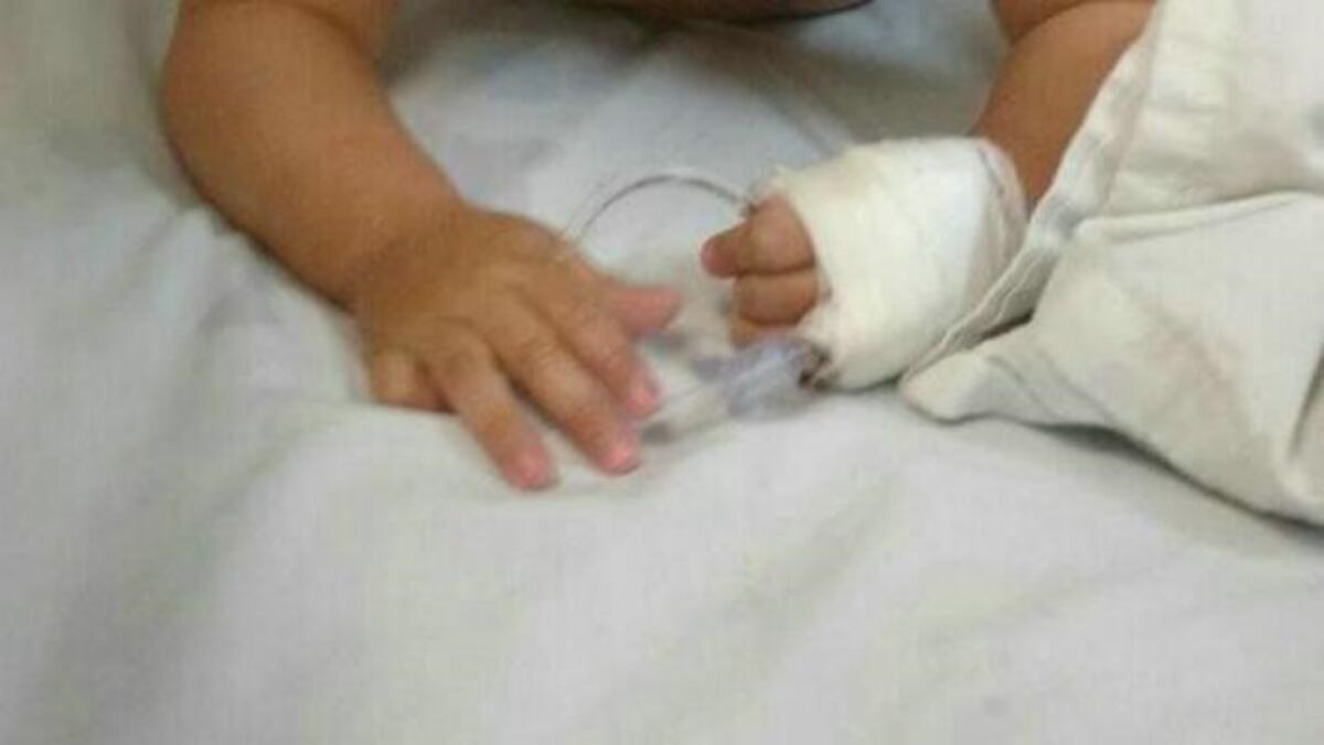la menor fue trasladada al Hospital de Niños Orlando Alassia\u002E