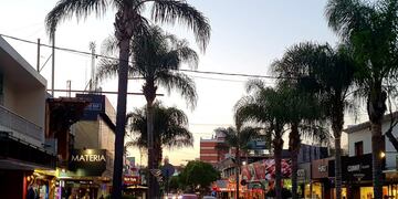 Centro de Villa Carlos Paz\u002E Primavera 2020\u002E (Foto: VíaCarlosPaz)\u002E