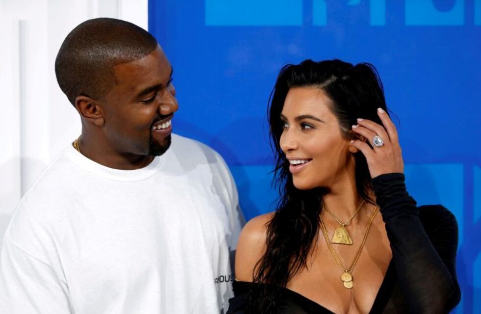 Kim Kardashian y Kanye West fueron padres por cuarta vez