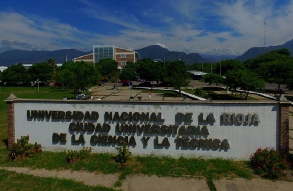 Nodocentes de la UNLaR se suman a la defensa de las universidades públicas