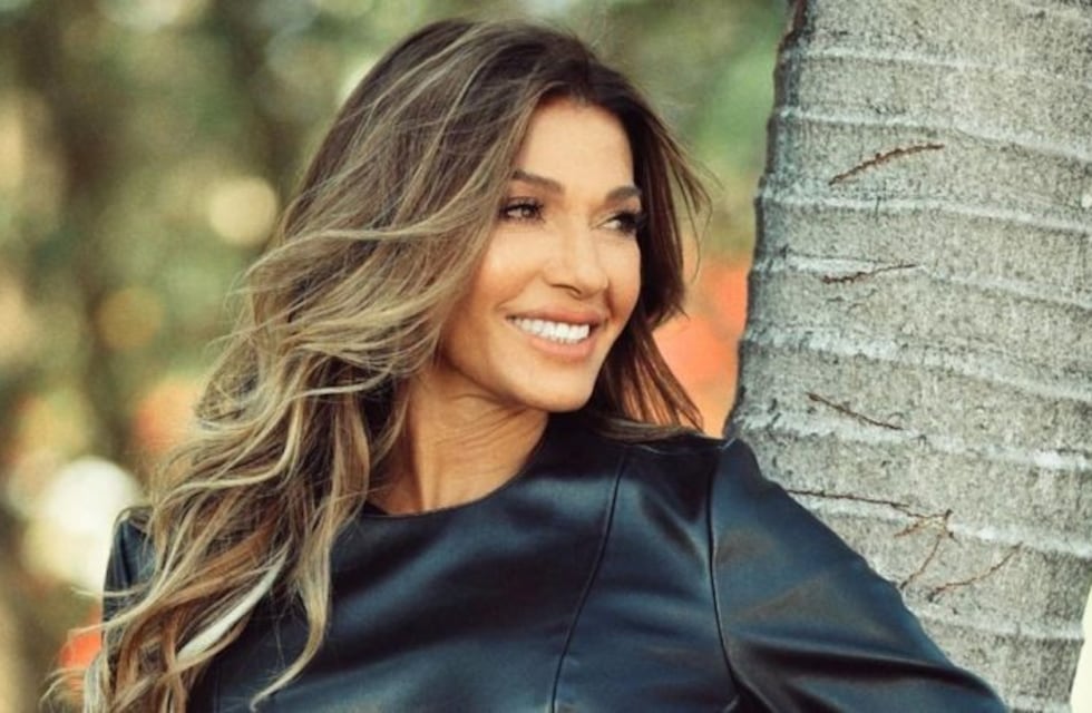 A los 54 años, Catherine Fulop se desnudó para la tapa de una revista