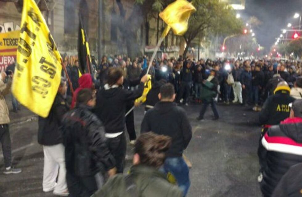 Conflicto UTA: este jueves 8 de junio continúa el paro de choferes