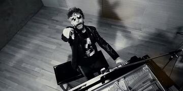 El músico rosarino y Fox se unieron para crear un video en la previa del superclásico\u002E