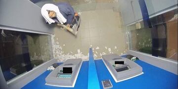 Un sujeto vandalizó un cajero automático en la avenida Lavalle al 110 de Resistencia\u002E