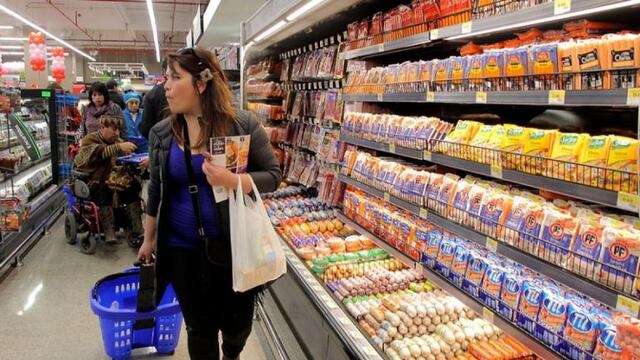 Una familia tipo necesitó $ 230.000 mensuales para no ser pobre.