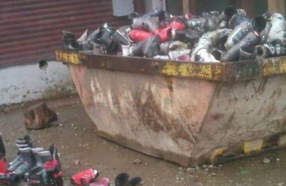 La empresa que rompió las botas de esquí asegura que fue por seguridad