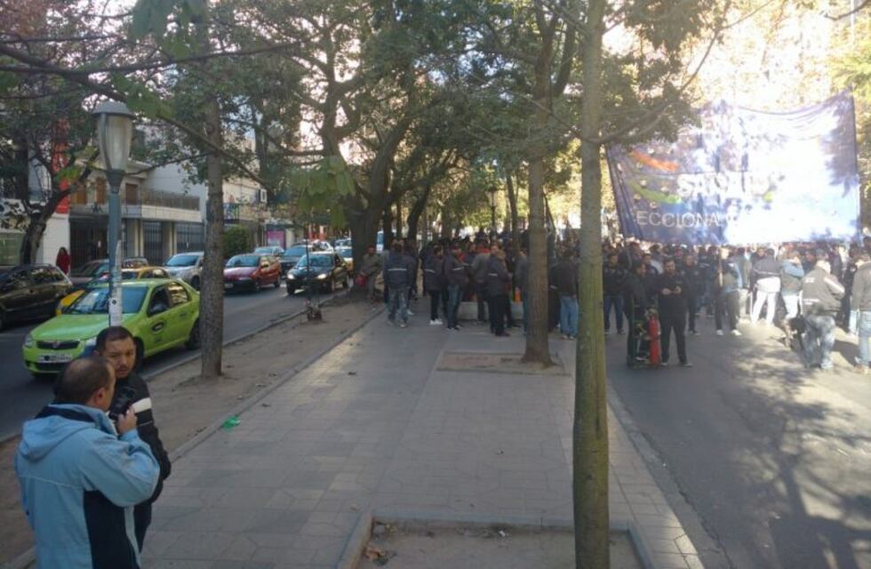 Paro en Córdoba: arrancó la movilización y hay un fuerte acatamiento