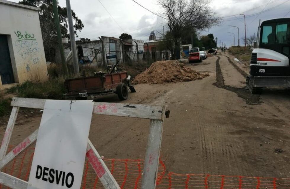 Construyen cordón cuneta en calle 25 de mayo