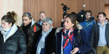 La madre y la hermana del santafesino estuvieron a bordo de las naves que recorrieron el Canal de la Mancha\u002E (AP)