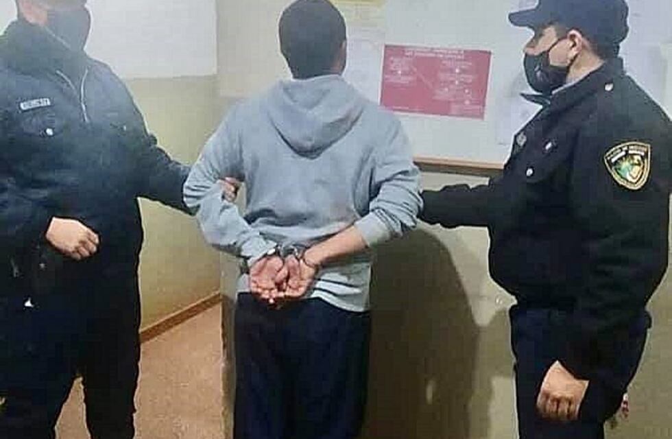 Un sujeto macheteó a su hijastro y fue arrestado